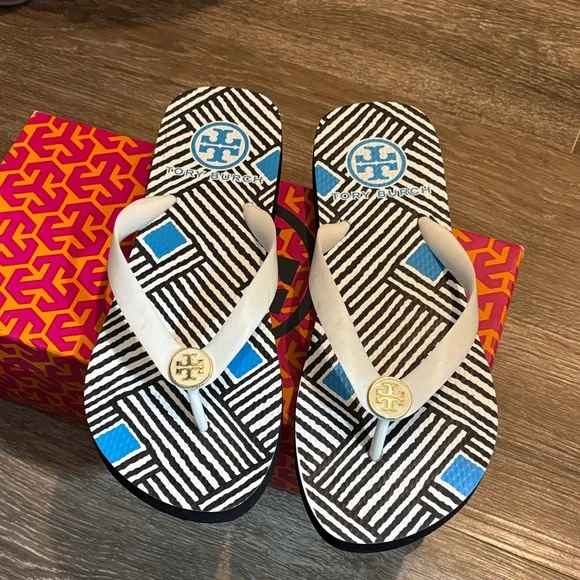 Tory Burch Flip Flops 8 - Picture 1 of 4